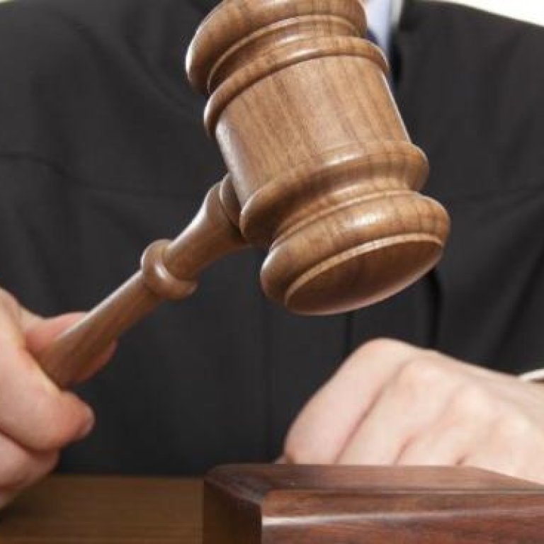El Tribunal Supremo rectifica: los interinos después de tres años de contrato son indefinidos no fijos