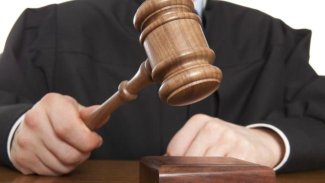 El Tribunal Supremo rectifica: los interinos después de tres años de contrato son indefinidos no fijos